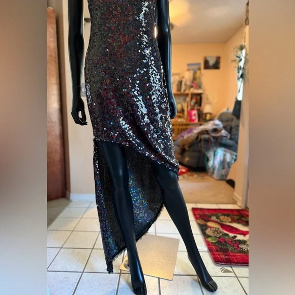 ASO Taylor Swift HANEY Blanca Sequin Embellished Dress in Opalescent Brown - Picture 5 of 17